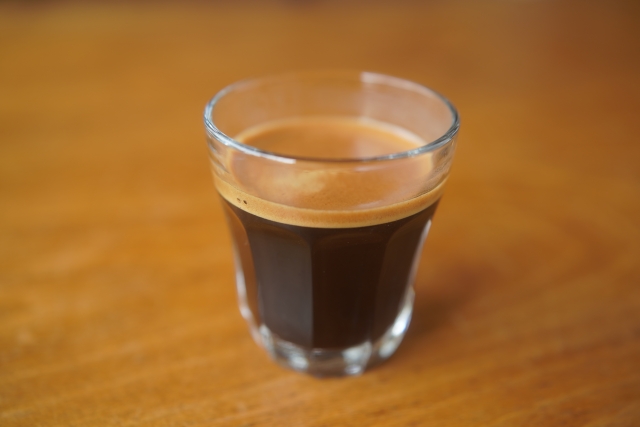 ドリップコーヒーでエスプレッソの味に近づけるコーヒーオイルの抽出